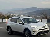 Toyota RAV4 2017 годаүшін10 000 000 тг. в Атырау