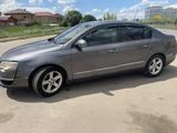 Volkswagen Passat 2006 года за 2 435 000 тг. в Астана – фото 3
