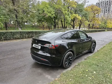 Tesla Model Y 2020 года за 15 850 000 тг. в Алматы – фото 4