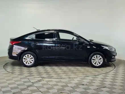 Hyundai Accent 2018 года за 6 700 000 тг. в Алматы – фото 4
