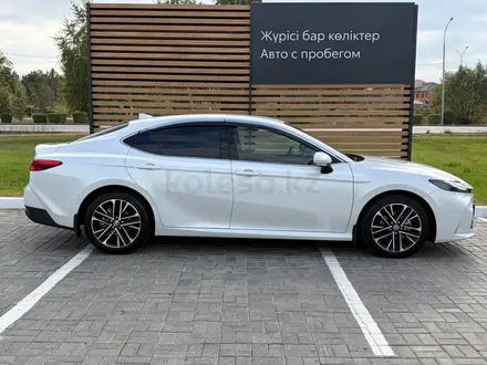 Toyota Camry Luxe 2025 года за 20 590 000 тг. в Кокшетау – фото 7