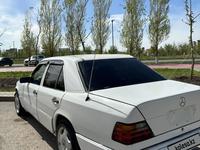 Mercedes-Benz E 220 1993 годаүшін1 500 000 тг. в Астана