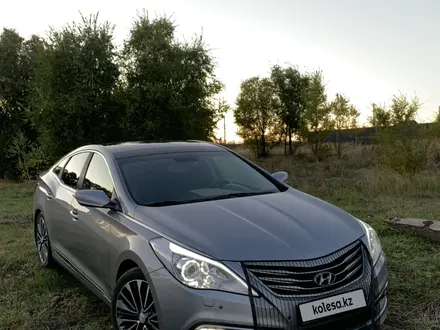 Hyundai Grandeur 2016 года за 10 150 000 тг. в Астана – фото 2