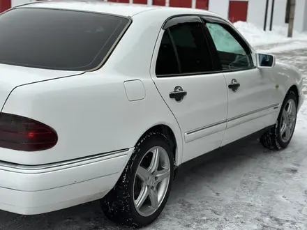 Mercedes-Benz E 230 1996 года за 1 900 000 тг. в Астана – фото 3