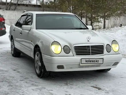 Mercedes-Benz E 230 1996 года за 1 900 000 тг. в Астана