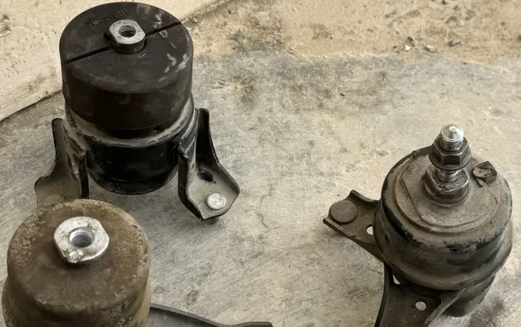 Подушка двигателя камри 40-45 2.4 за 35 000 тг. в Актау