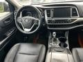 Toyota Highlander 2017 года за 16 500 000 тг. в Алматы – фото 7