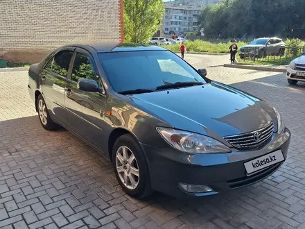 Toyota Camry 2003 года за 3 600 000 тг. в Уральск – фото 2