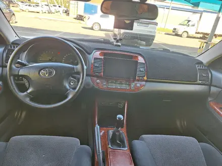 Toyota Camry 2003 года за 3 600 000 тг. в Уральск – фото 6