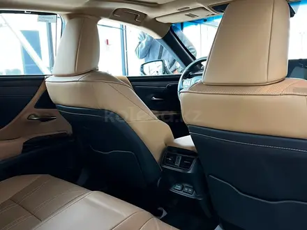 Lexus ES 250 2022 года за 37 000 000 тг. в Атырау – фото 15
