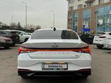 Hyundai Elantra 2022 года за 11 999 999 тг. в Алматы – фото 5