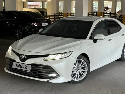 Toyota Camry 2019 года за 16 800 000 тг. в Алматы – фото 74