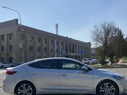 Hyundai Elantra 2016 года за 6 500 000 тг. в Шымкент – фото 2