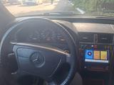 Mercedes-Benz C 180 1994 года за 950 000 тг. в Караганда – фото 4