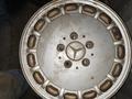 Б/у оригинальные литые колёсные дискиүшін54 000 тг. в Актобе – фото 2