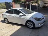 Hyundai Solaris 2015 года за 4 000 000 тг. в Атакент – фото 3