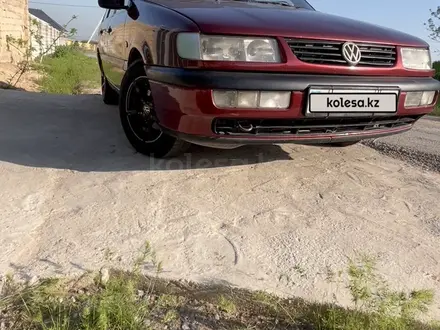 Volkswagen Passat 1994 года за 2 050 000 тг. в Сарыагаш – фото 25