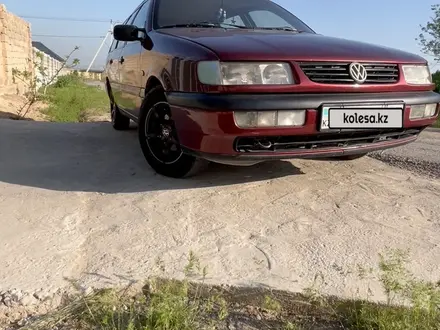 Volkswagen Passat 1994 года за 2 050 000 тг. в Сарыагаш – фото 26