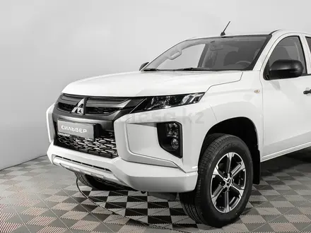 Mitsubishi L200 DC Invite+ 2022 года за 13 490 000 тг. в Алматы – фото 4