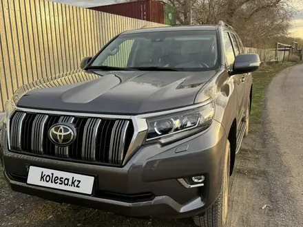 Toyota Land Cruiser Prado 2023 года за 31 500 000 тг. в Караганда