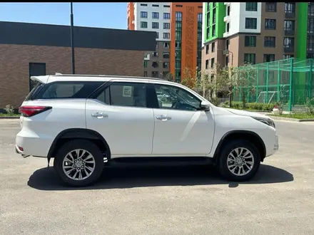 Toyota Fortuner 2022 года за 29 000 000 тг. в Алматы – фото 6