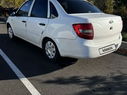 ВАЗ (Lada) Granta 2190 2013 года за 1 750 000 тг. в Астана – фото 3