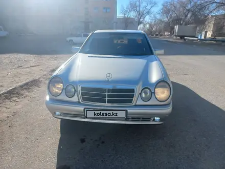 Mercedes-Benz E 230 1997 года за 2 500 000 тг. в Кызылорда – фото 3