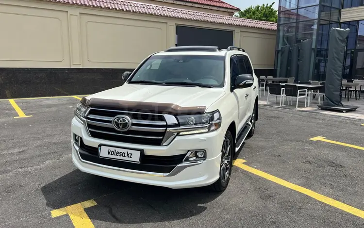 Toyota Land Cruiser 2018 года за 42 000 000 тг. в Шымкент