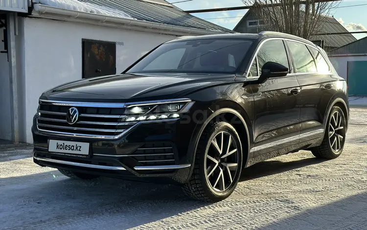 Volkswagen Touareg 2022 года за 32 900 000 тг. в Астана