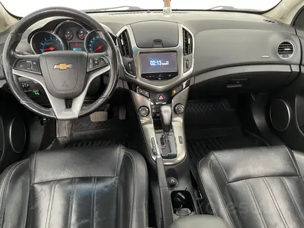 Chevrolet Cruze 2013 года за 3 610 000 тг. в Актобе – фото 11