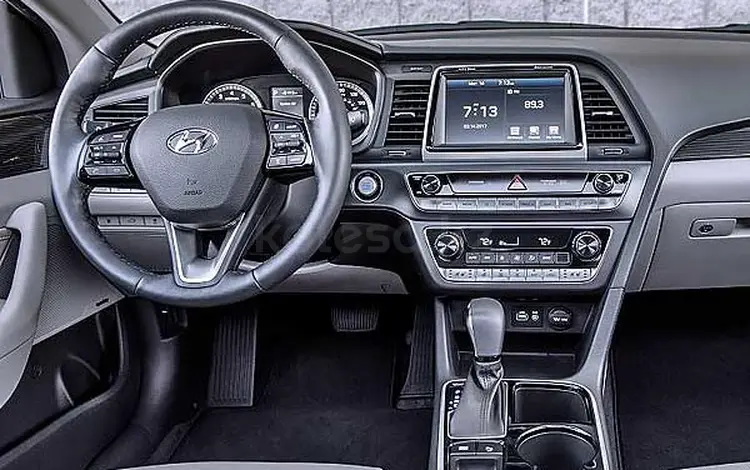 Hyundai Sonata 2018 года за 9 500 000 тг. в Атырау