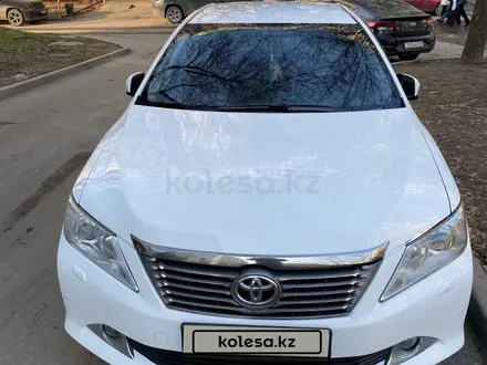 Toyota Camry 2014 года за 9 650 000 тг. в Алматы – фото 2