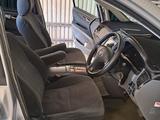 Toyota Ipsum 2001 годаүшін4 200 000 тг. в Атырау – фото 3