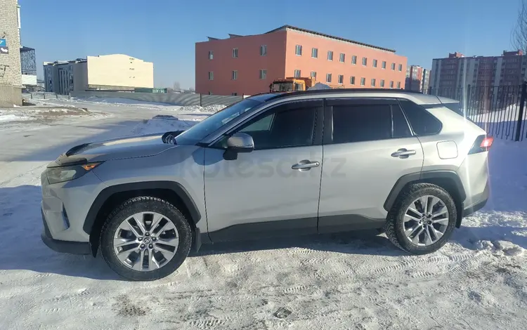 Toyota RAV4 2019 годаfor15 000 000 тг. в Астана