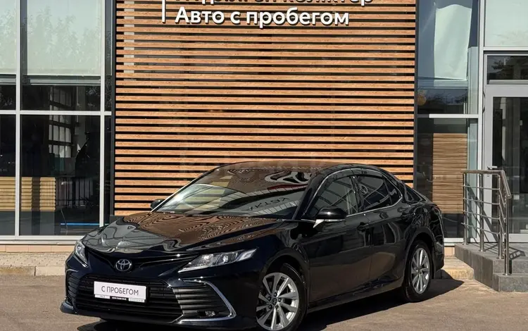 Toyota Camry 2023 года за 15 490 000 тг. в Актау