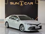 Toyota Camry 2021 года за 16 500 000 тг. в Шымкент
