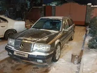 Mercedes-Benz E-Class, 1990