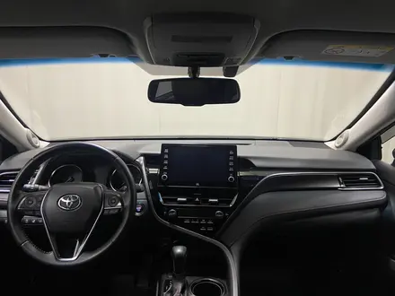 Toyota Camry 2021 года за 15 500 000 тг. в Алматы – фото 8