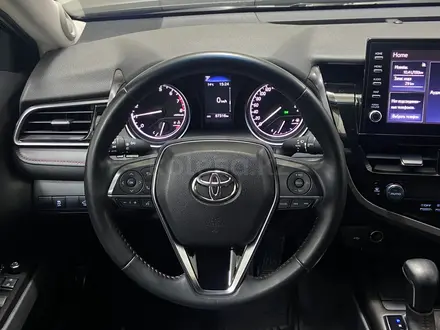 Toyota Camry 2021 года за 15 500 000 тг. в Алматы – фото 13