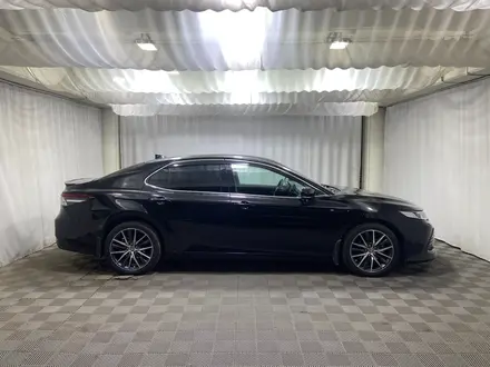 Toyota Camry 2021 года за 15 500 000 тг. в Алматы – фото 17