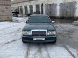 Mercedes-Benz E 260 1992 годаүшін2 300 000 тг. в Семей