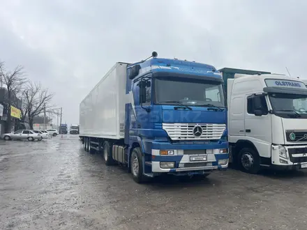 Mercedes-Benz  Actros 2000 года за 11 500 000 тг. в Астана – фото 12