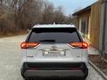 Toyota RAV4 2021 годаүшін15 800 000 тг. в Актобе – фото 7