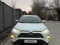 Toyota RAV4 2021 годаүшін15 800 000 тг. в Актобе – фото 2