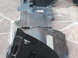 Подкрыльники бмв е46 м3 кожухи колёсной ниши комплект оригинал bmw груп за 120 000 тг. в Алматы – фото 5