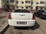 Chrysler 300C 2004 годаүшін3 500 000 тг. в Астана – фото 3