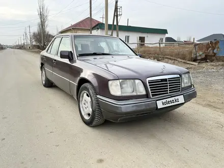 Mercedes-Benz E 200 1994 года за 2 000 000 тг. в Кызылорда