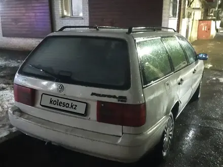 Volkswagen Passat 1994 года за 1 500 000 тг. в Уральск – фото 7