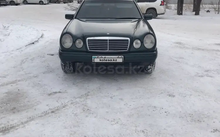 Mercedes-Benz E 240 1996 года за 3 000 000 тг. в Караганда