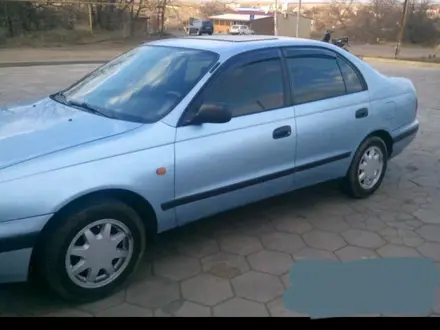 Toyota Carina E 1995 года за 10 000 тг. в Усть-Каменогорск